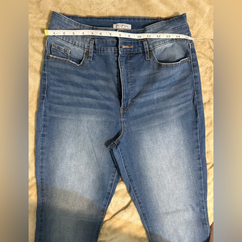 ‼️ BOGO Sofia by Sofia Vergara Relaxed Fit Blue Jeans